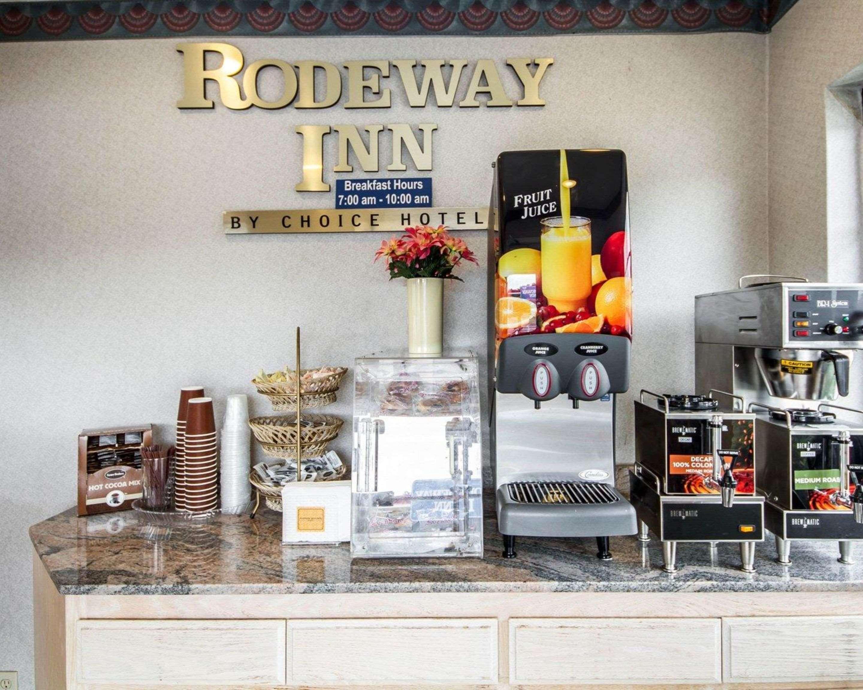 Rodeway Inn Monterey Near Fairgrounds Exterior photo